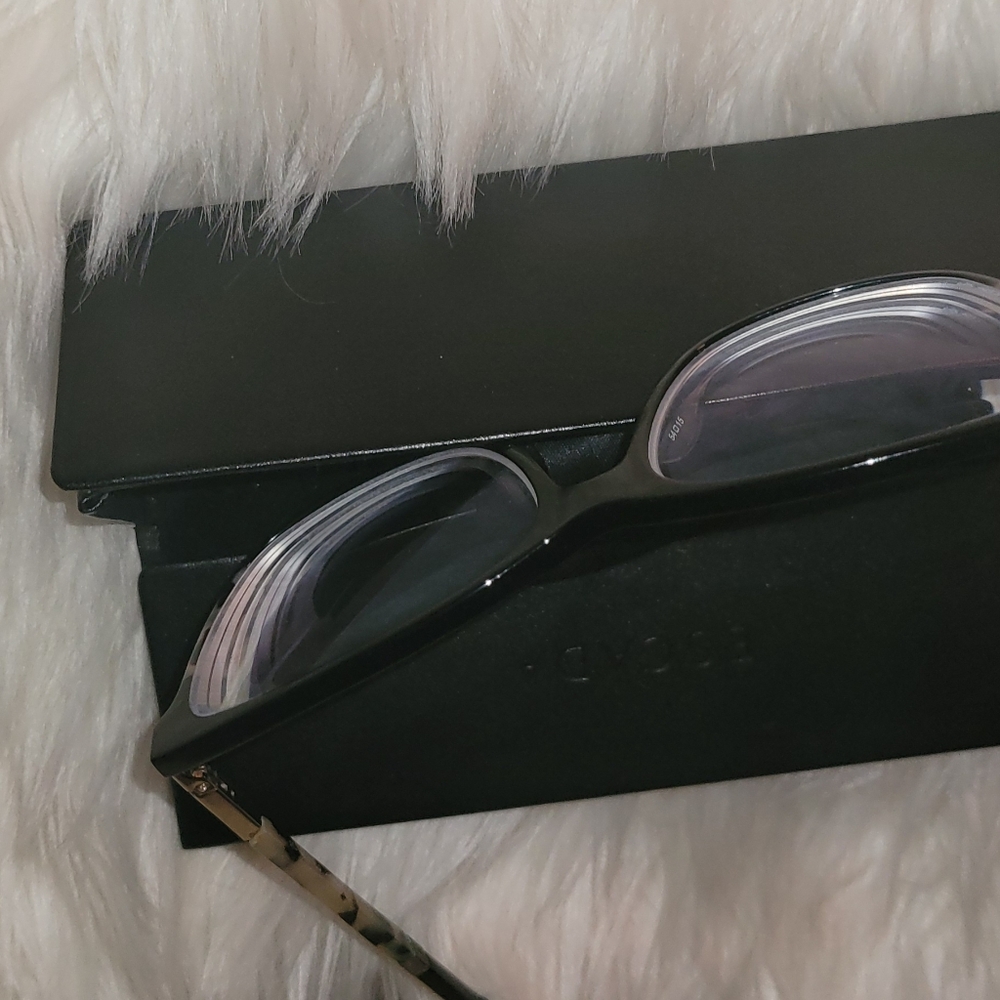 Escada frames - Picture 4 of 4